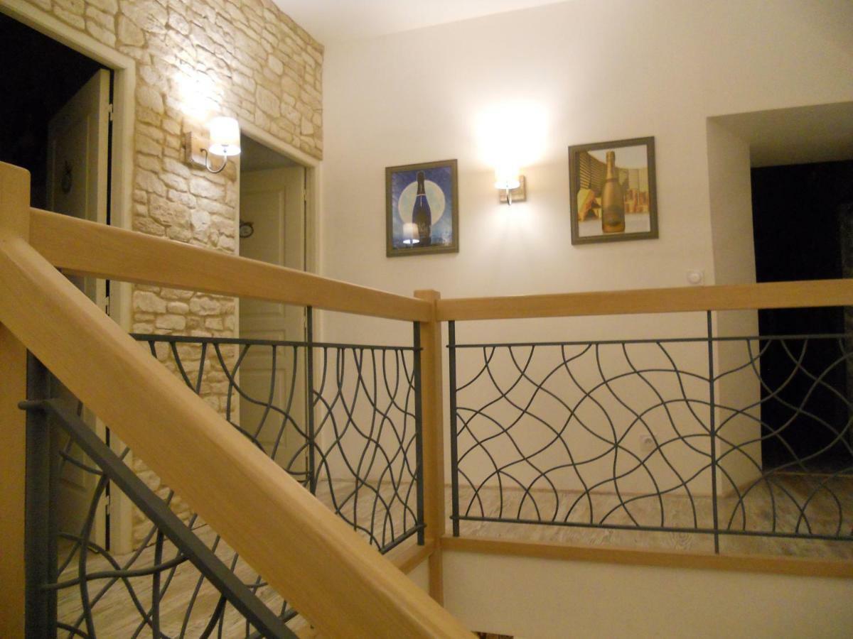 Mareuil-le-Port Gite La Nuit Etoilee Chez Champagne Mathelin מראה חיצוני תמונה